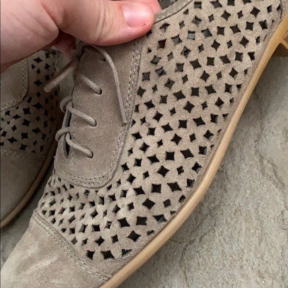 franco sarto taupe perforated lace up Oxford shoes - Picture 6 of 14